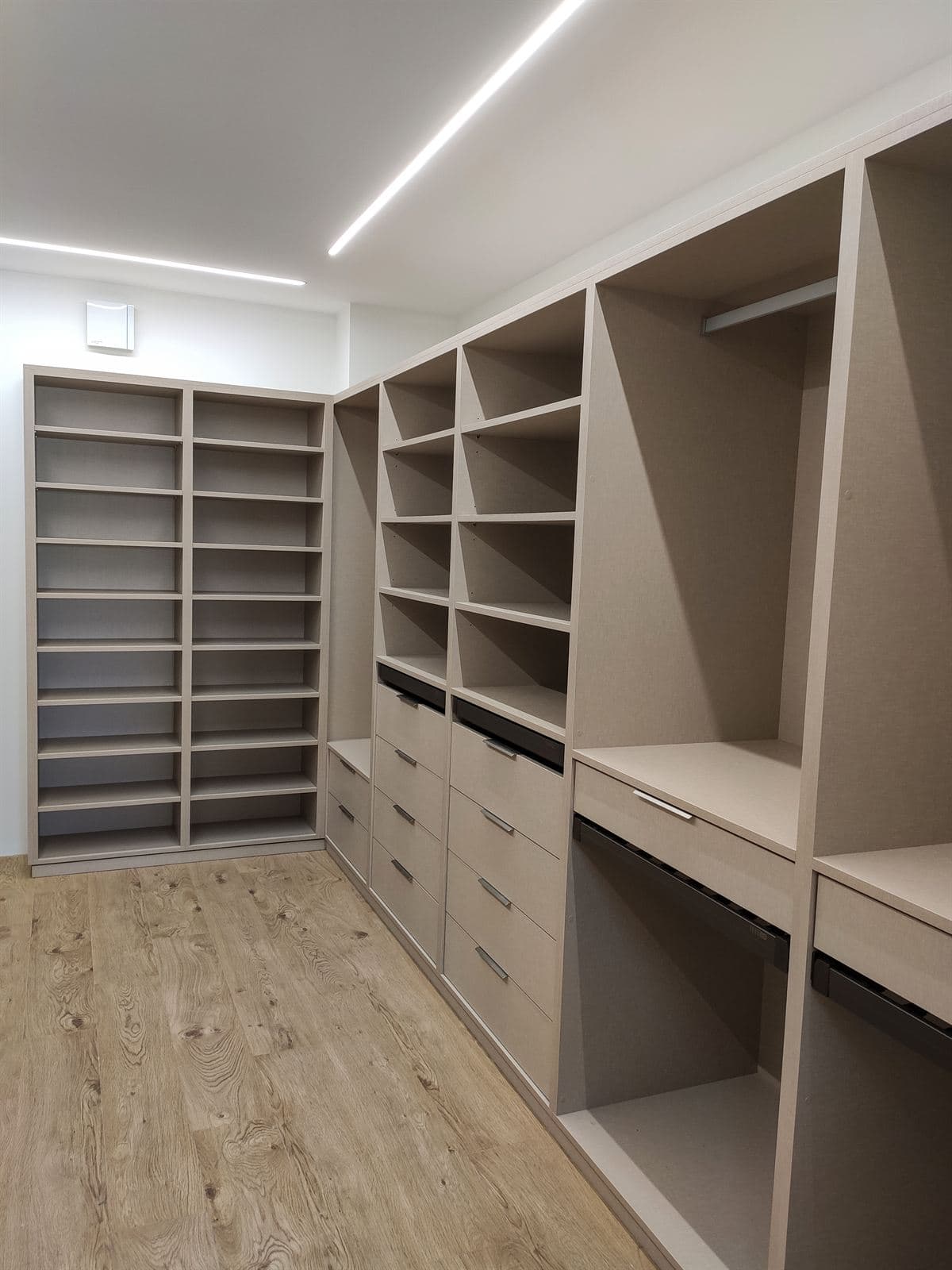 Vestidor a medida en una vivienda de Elche